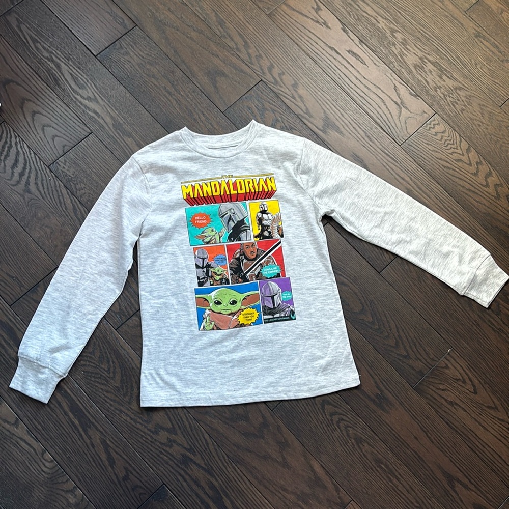 Boys Star Wars Shirt. Size Small.